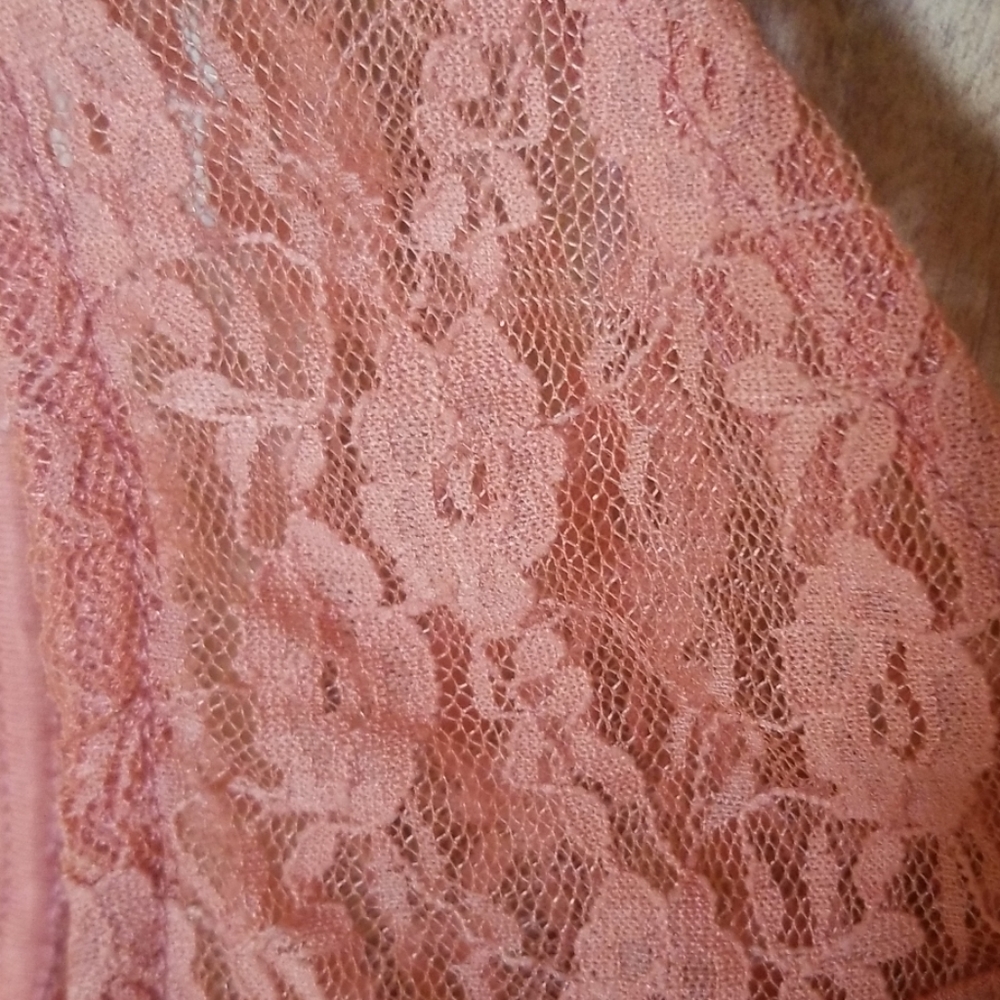 Heart & Hips V-Neck Bodysuit sz M - Picture 3 of 8